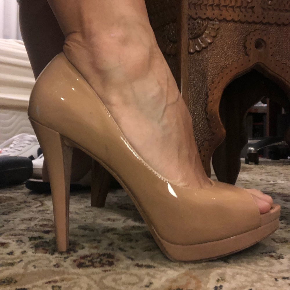 Vera wang heels